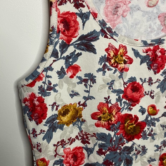 Floral Cropped Top - Picture 2 of 2